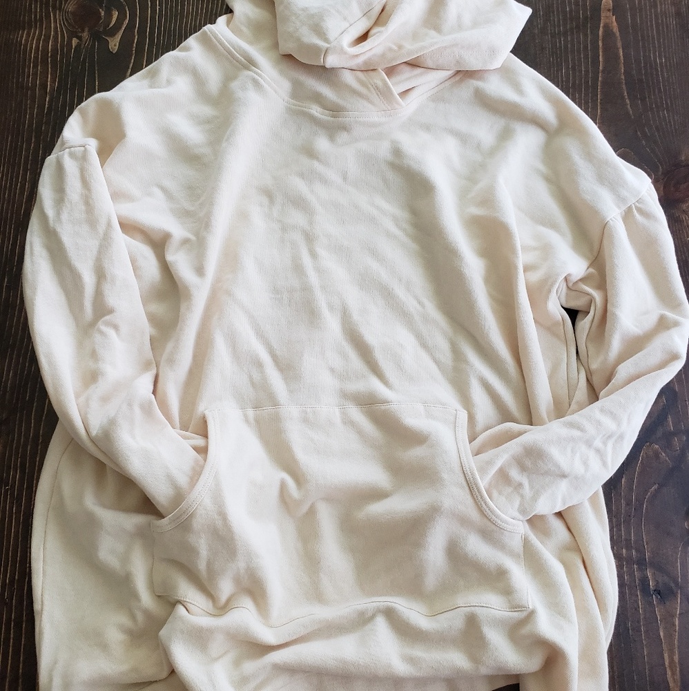 EUC Agnes & Dora Ivory Puff Sleeve Pullover